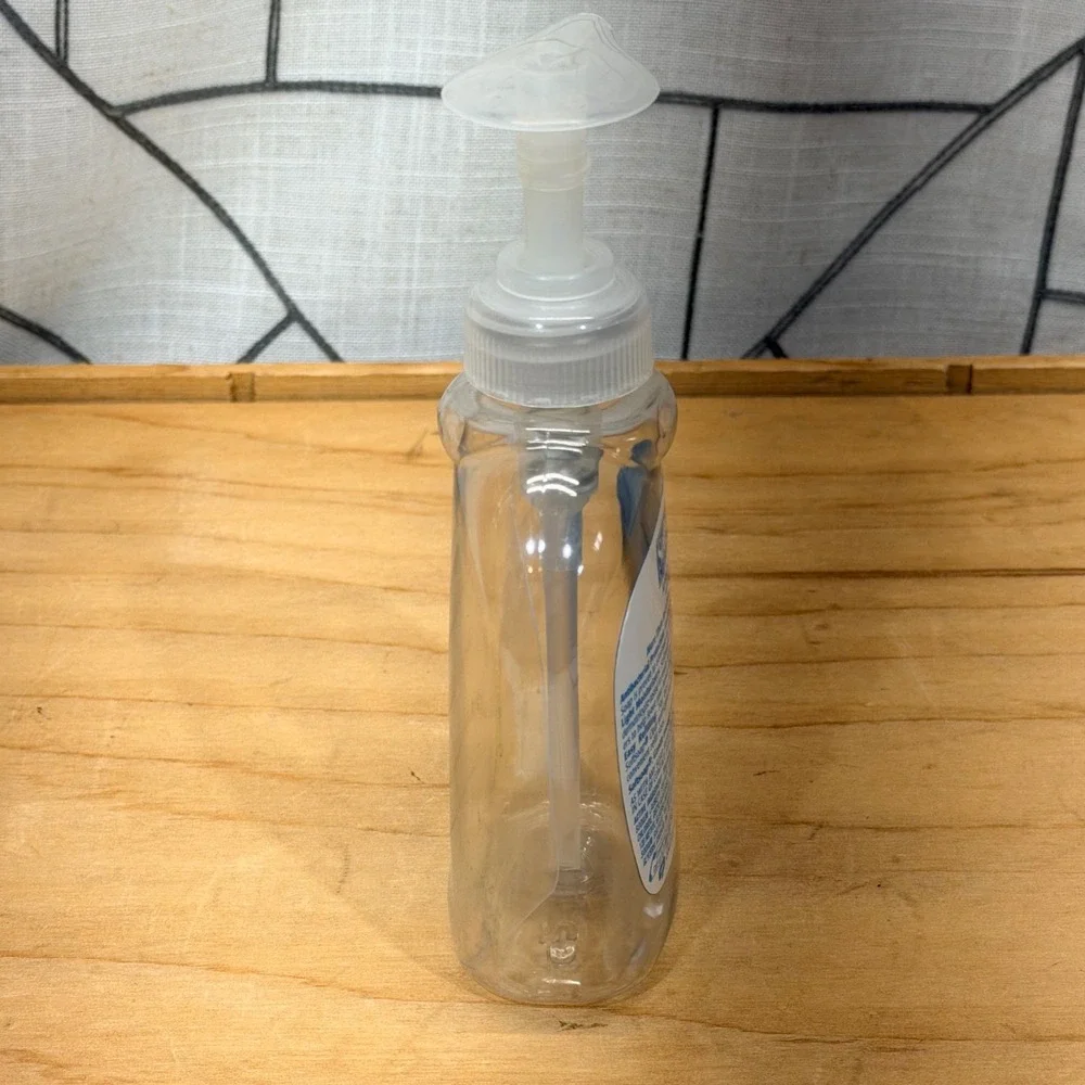 Softsoap Antibacterial Aquarium Series Seahorse Hand Soap Dispenser Bottle Clear